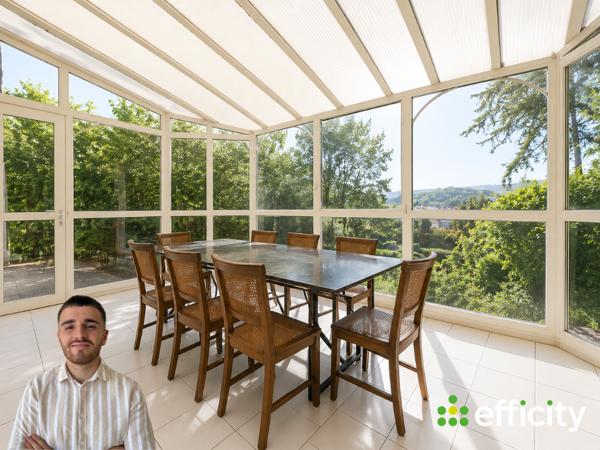 Maison
         10 pièces
        - 375 m² 398 000 € *
