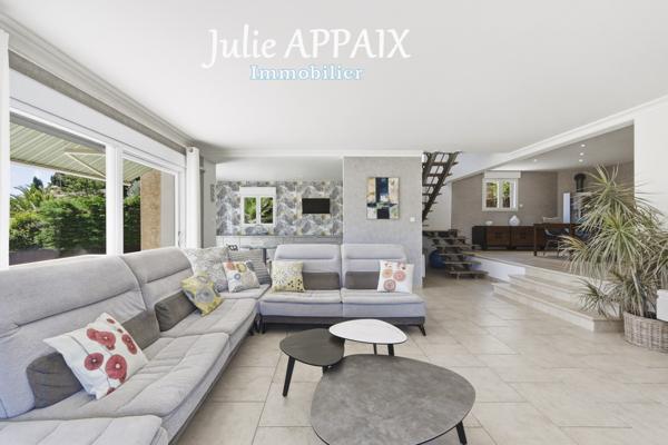 Boulouris (83700) VILLA INDIVIDUELLE AVEC PISCINE PROCHE MER ET COMMERCES