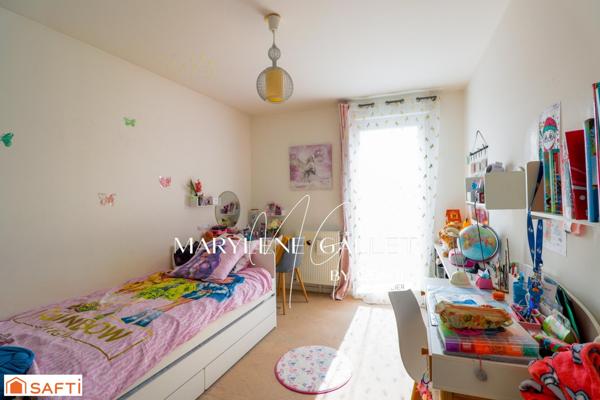 Dans résidence prisée et bien entretenue...