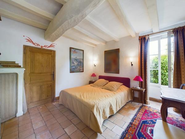 Une maison de maître unique avec maison d’amis, piscine et dépendances