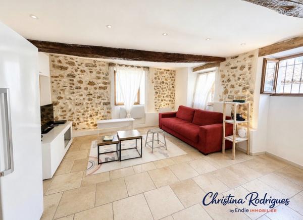 LORGUES MAISON DE VILLAGE DEUX LOGEMENTS
