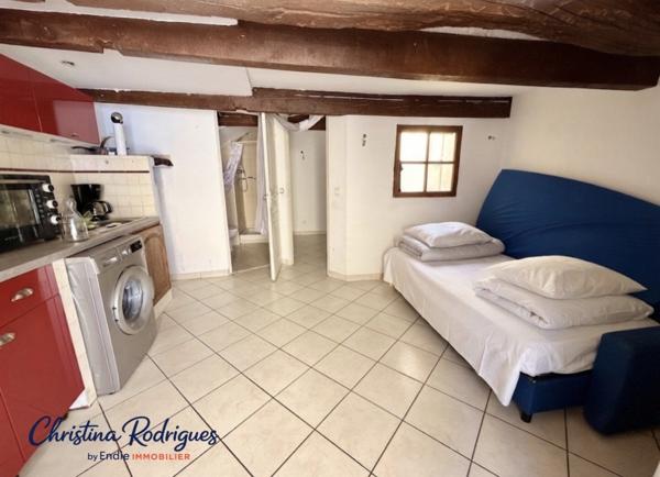LORGUES MAISON DE VILLAGE DEUX LOGEMENTS