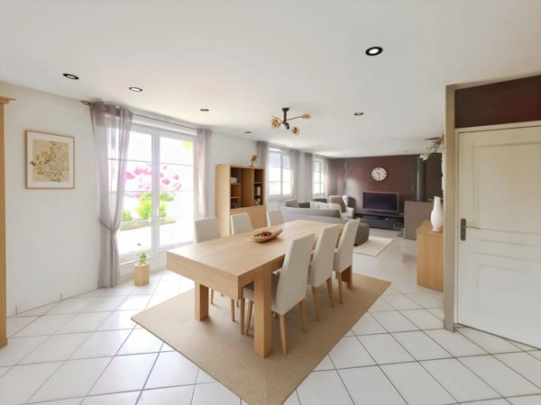 Charmant plain-pied de 90 m² à Saint-Jean-sur-Mayenne