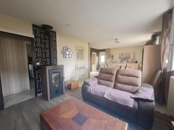 Charmant plain-pied de 90 m² à Saint-Jean-sur-Mayenne