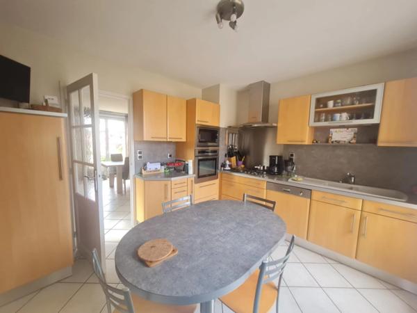 Charmant plain-pied de 90 m² à Saint-Jean-sur-Mayenne