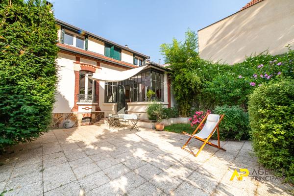 Maison d'exception des années 30 à La Garenne-Colombes, havre de paix ensoleillé 1 145 000 € **  - Référence  13413