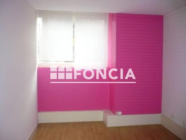 Local commercial 4 pièces à louer