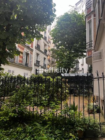 Appartement
         1 pièce
        - 8 m² 97 000 € *