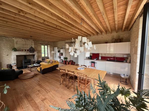 Charmante propriété avec plusieurs habitations dans le Périgord-Vert
