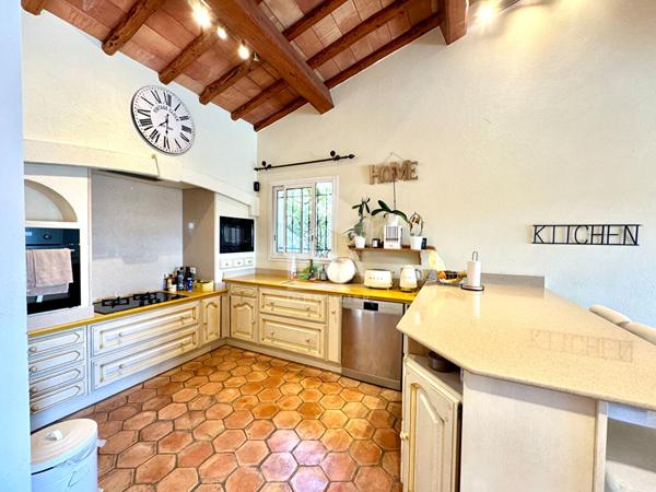 Maison Ceyreste 9 pièce(s) 212 m2