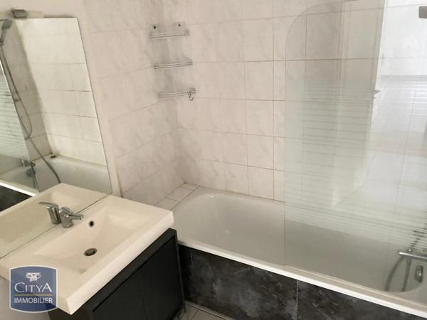 Appartement à louer 2 pièces 52.01m² Stiring-Wendel (57350)