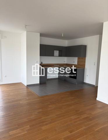 Location Appartement 4 pièces 92.9 m² - Rueil-malmaison 92500
