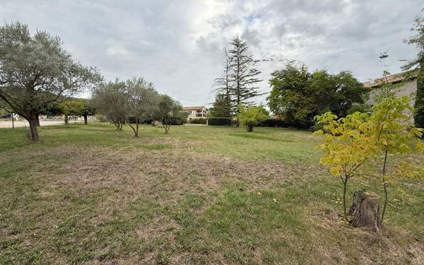 Terrain à vendre    Villeneuve-de-Berg