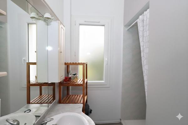 Appartement Saint Nazaire 4 pièce(s) 83,30 m² - 1er étage d'une résidence bien entretenue - Cave privative - Cour commune