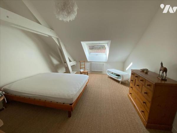 A VENDRE - MAISON DE CARACTERE - CENTRE VILLE - LAVA