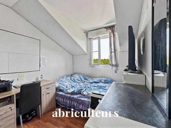 Appartement duplex 78 m² 4 pièces en vente à Villeneuve-la-Garenne Avenue du Ponant (92390)