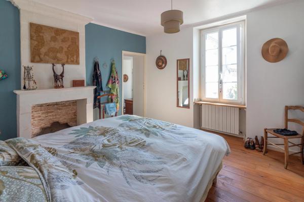 Maison Idéale pour la Famille avec Maison d'Amis, Jardins et Piscine Chauffée