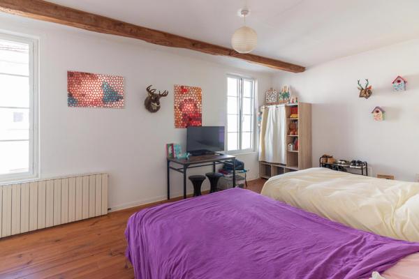 Maison Idéale pour la Famille avec Maison d'Amis, Jardins et Piscine Chauffée