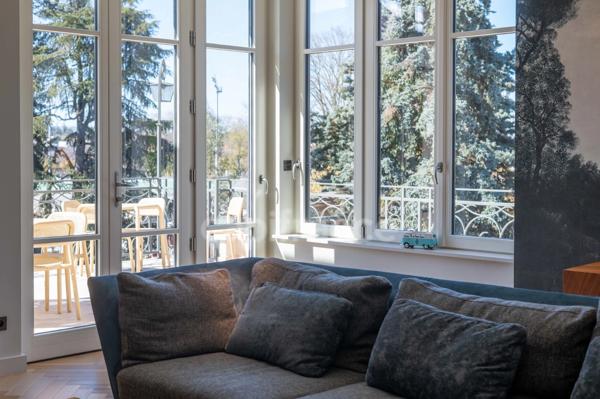 Une propriété de caractère, discrète et élégante, où le charme de la Belle Époque rencontre le confort d’une rénovation récente