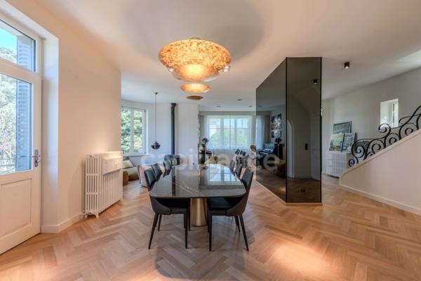 Une propriété de caractère, discrète et élégante, où le charme de la Belle Époque rencontre le confort d’une rénovation récente