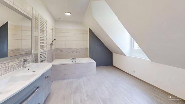 Maison 5 pièce(s) 160 m2