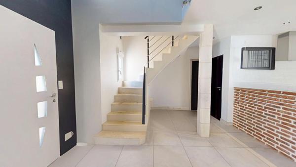 Maison 5 pièce(s) 160 m2