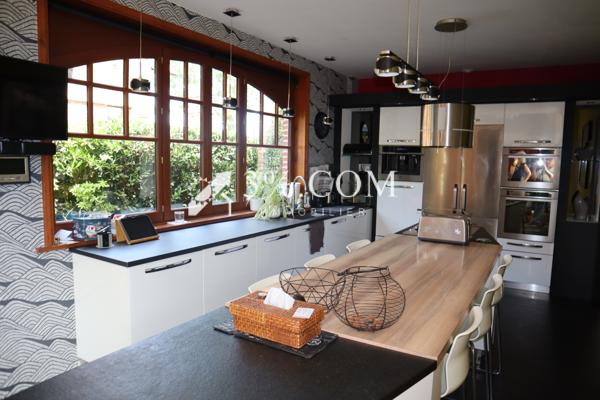 Maison
                                                                                                                                                                                                                                                                                                                        8 pièce(s)                                                                                                                                                                                                          4 chambre(s)                                                                                                                                                                                                          190.56  m²