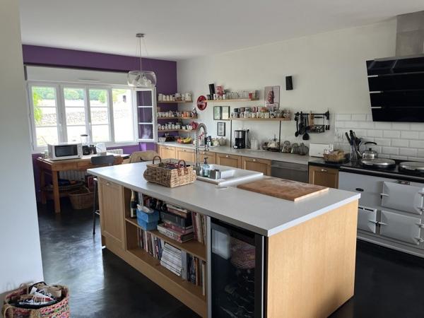 Maison à vendre |  Valeuil |  8 pièces | 240 m²