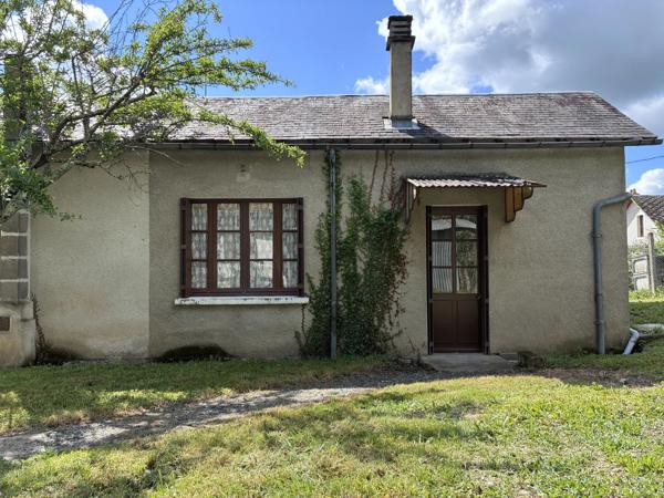 Jolie petite maison de village, à quelques pas des commodités du village
