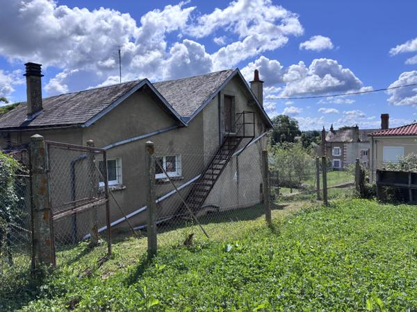 Jolie petite maison de village, à quelques pas des commodités du village