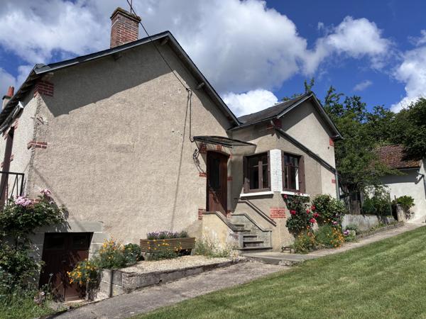 Jolie petite maison de village, à quelques pas des commodités du village