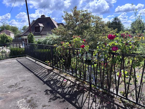 Jolie petite maison de village, à quelques pas des commodités du village