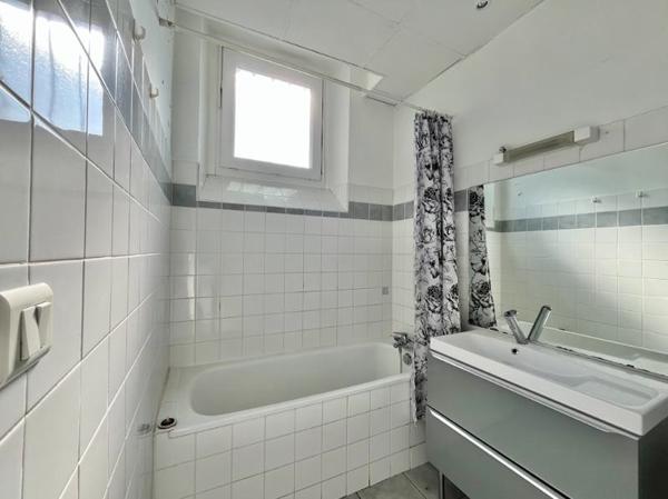 Immeuble à vendre |                                       Lourdes |                                            800 m²