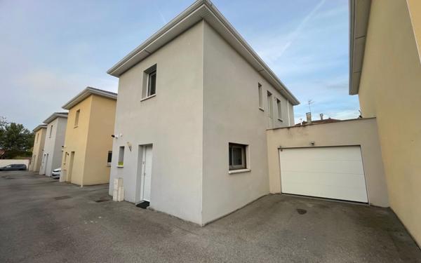 Maison à vendre    4 pièces •  Chavanoz