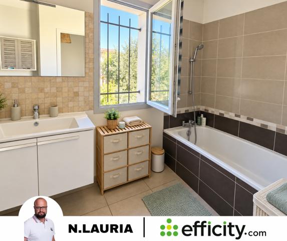 Maison
         4 pièces
        - 90 m² 330 000 € *