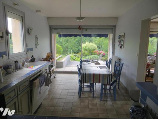 VIRE NORMANDIE, UNE MAISON CONTEMPORAINE spacieuse et lumineuse