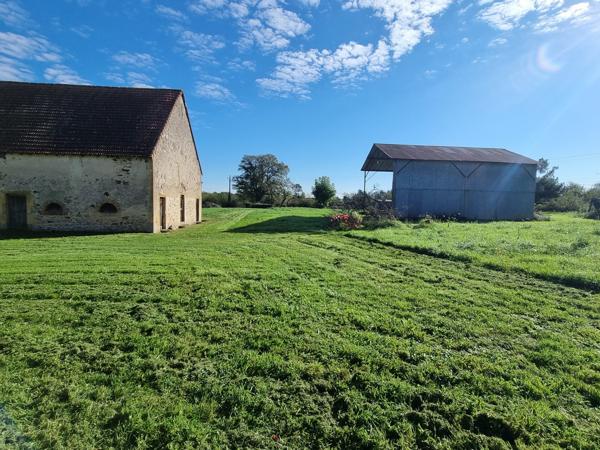 Ancien corps de ferme sur plus d’un hectare !