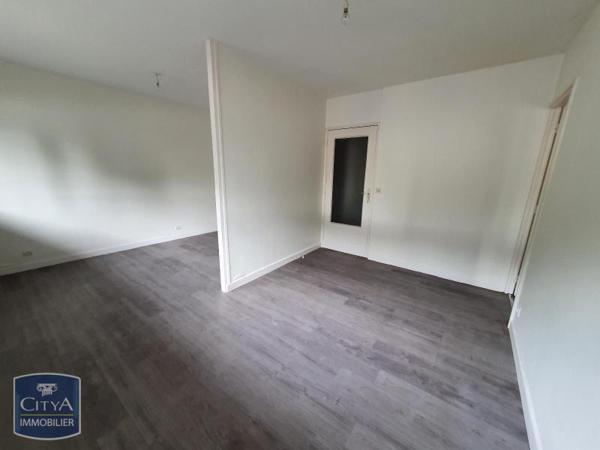 Appartement à louer 1 pièce 37.4m²