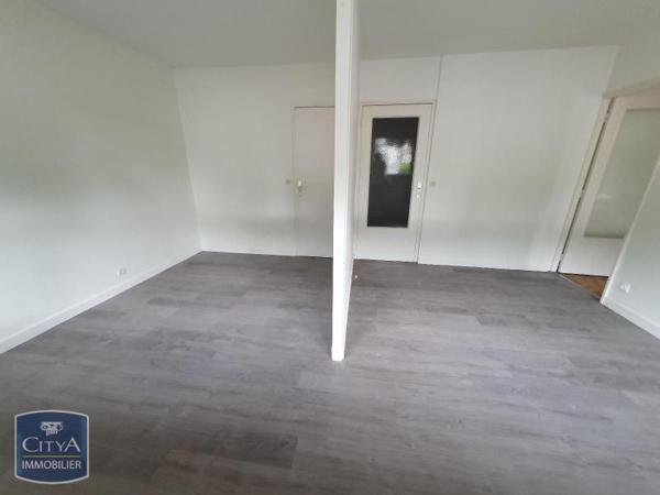 Appartement à louer 1 pièce 37.4m²