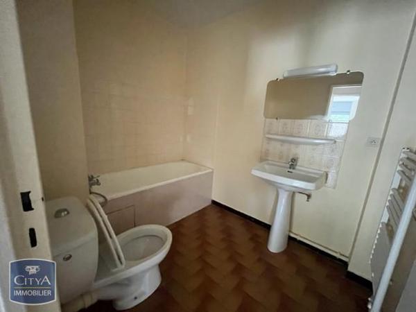 Appartement à louer 1 pièce 37.4m²