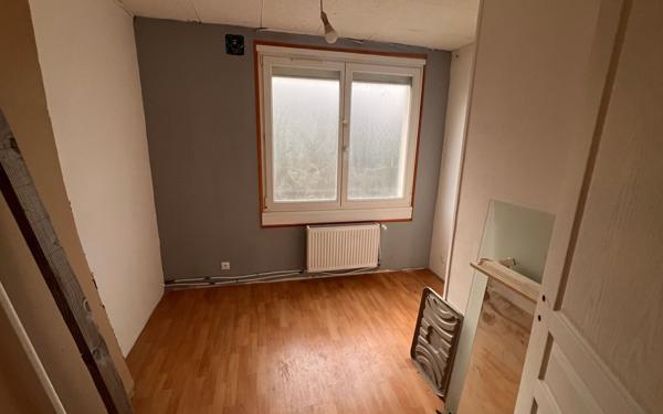 Maison à vendre    5 pièces •  Montreuil-aux-Lions