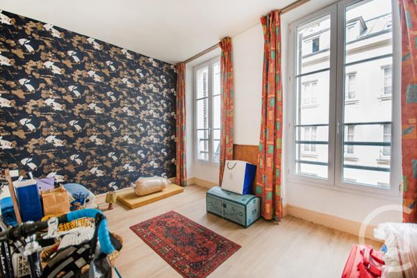 Appartement F4 à vendre  4 pièces - 73,25 m 2   PARIS  - 75010