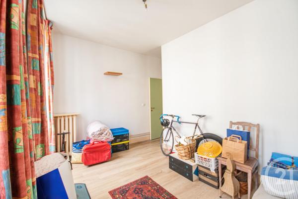 Appartement F4 à vendre  4 pièces - 73,25 m 2   PARIS  - 75010