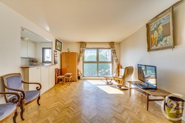 Appartement F4 à vendre  4 pièces - 73,25 m 2   PARIS  - 75010