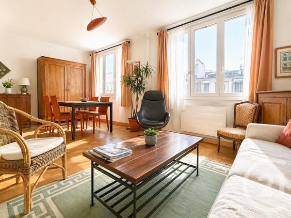 Appartement F4 à vendre  4 pièces - 73,25 m 2   PARIS  - 75010