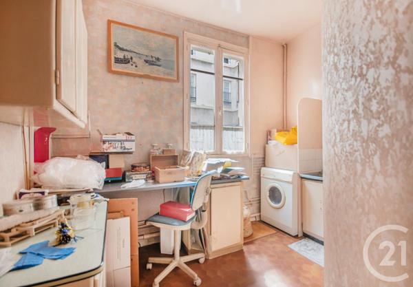 Appartement F4 à vendre  4 pièces - 73,25 m 2   PARIS  - 75010