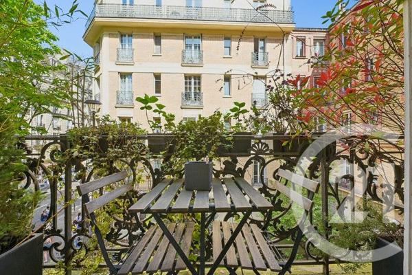 Appartement F5 à vendre  5 pièces - 83,26 m 2   PARIS  - 75017