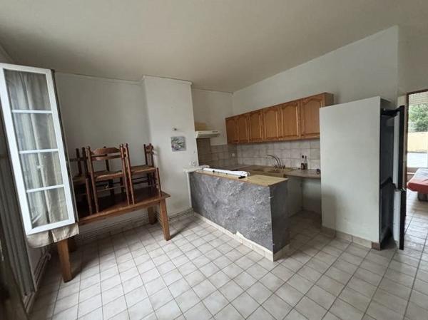 Immeuble à vendre 187 400 € Saumur 94 m² DPE D