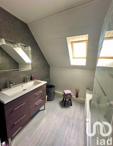 Maison à vendre 7 pièces 142 m² Le Perray-en-Yvelines