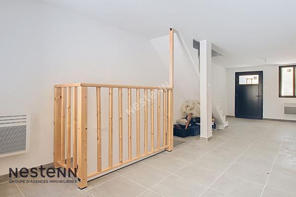 Maison de village Velaux 3 pièces 60 m2 avec cours rénovée